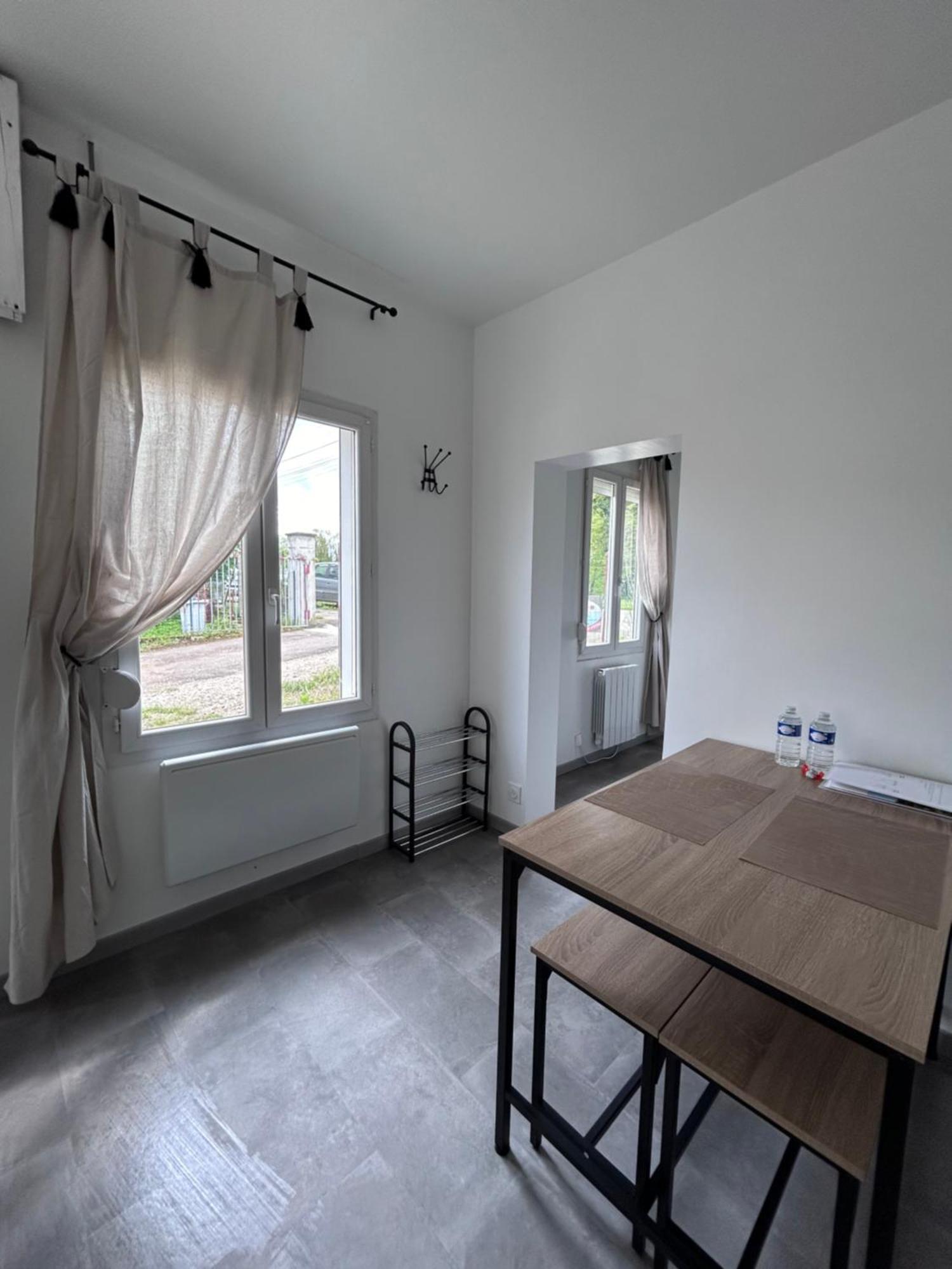 La Petite Maison Brienon-sur-Armancon Экстерьер фото